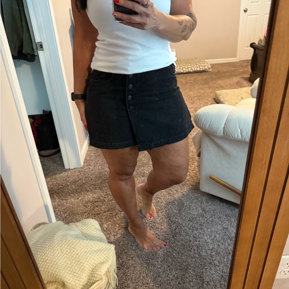 American Eagle Outfitters Black Skort with A-Line Silhouette